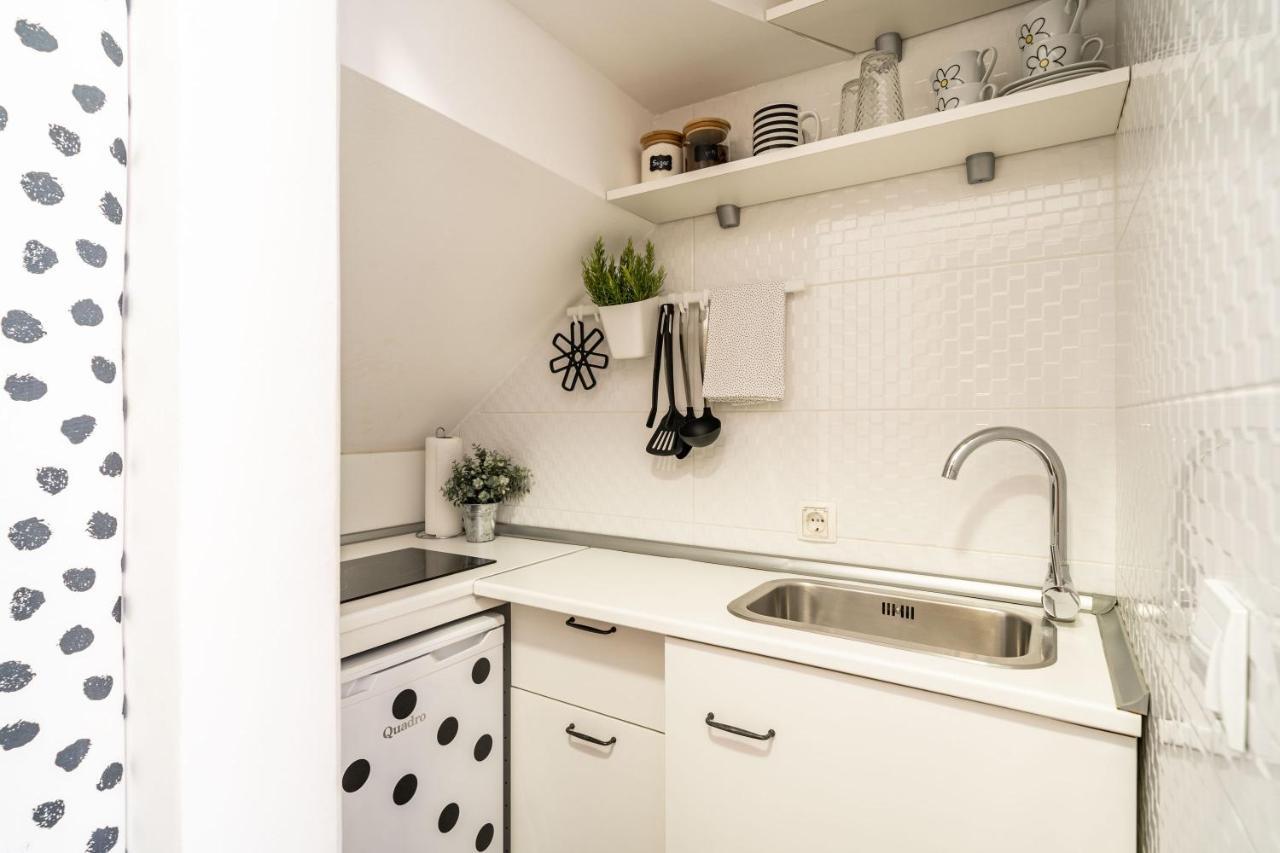 Stay U-Nique Studio Apartment In أوراساك المظهر الخارجي الصورة